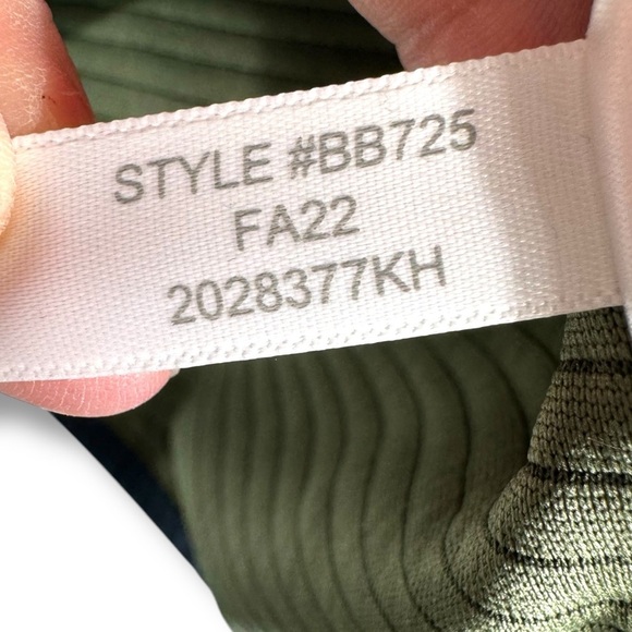 J Crew Factory Authentic Fleece Quilted Knit Pullover, Olive Green, Size Small - Picture 7 of 11